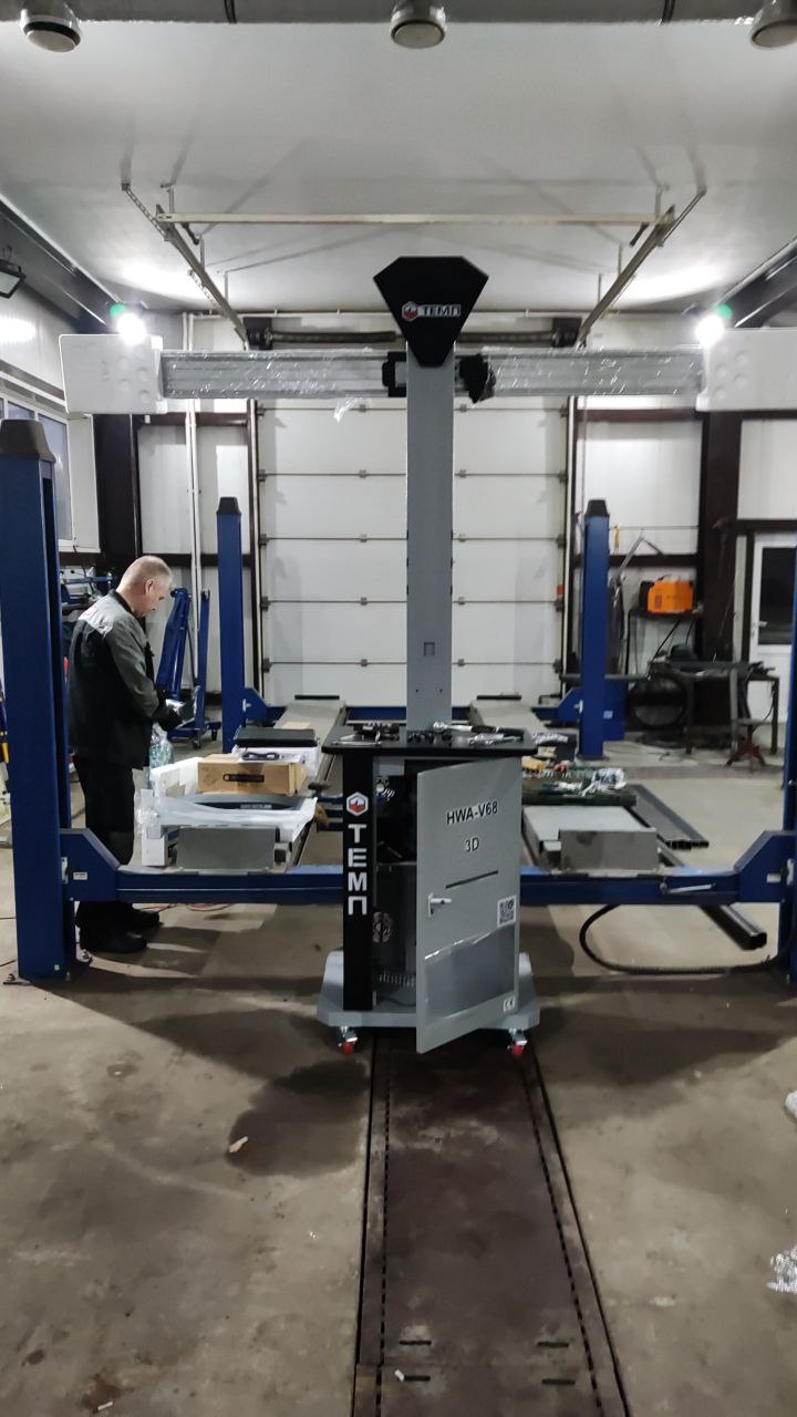 Фото монтаж стенда сход развал 3D 4