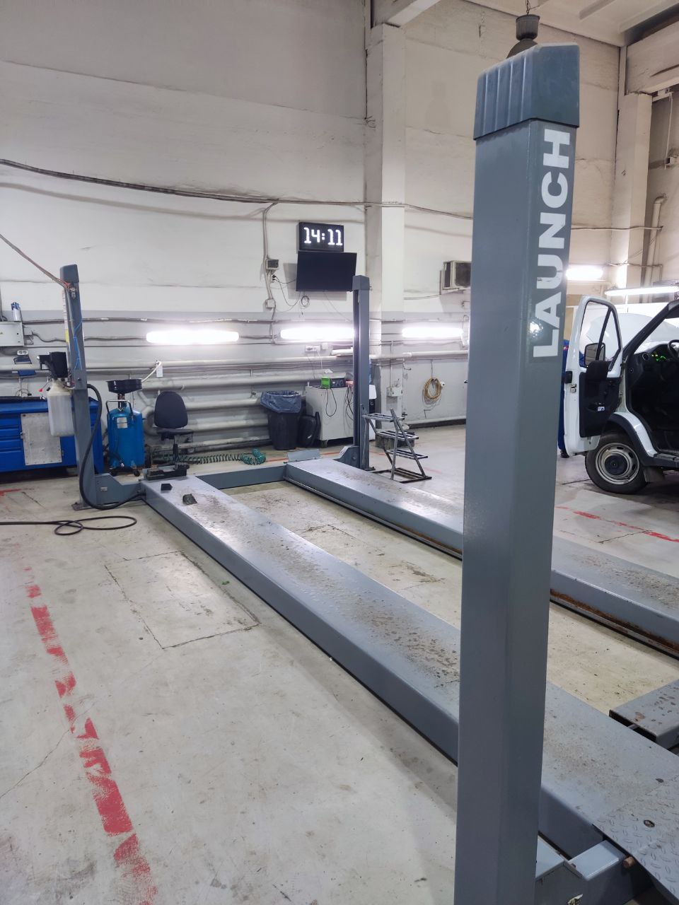 Фото монтаж 4-х стоечного подъёмника 3