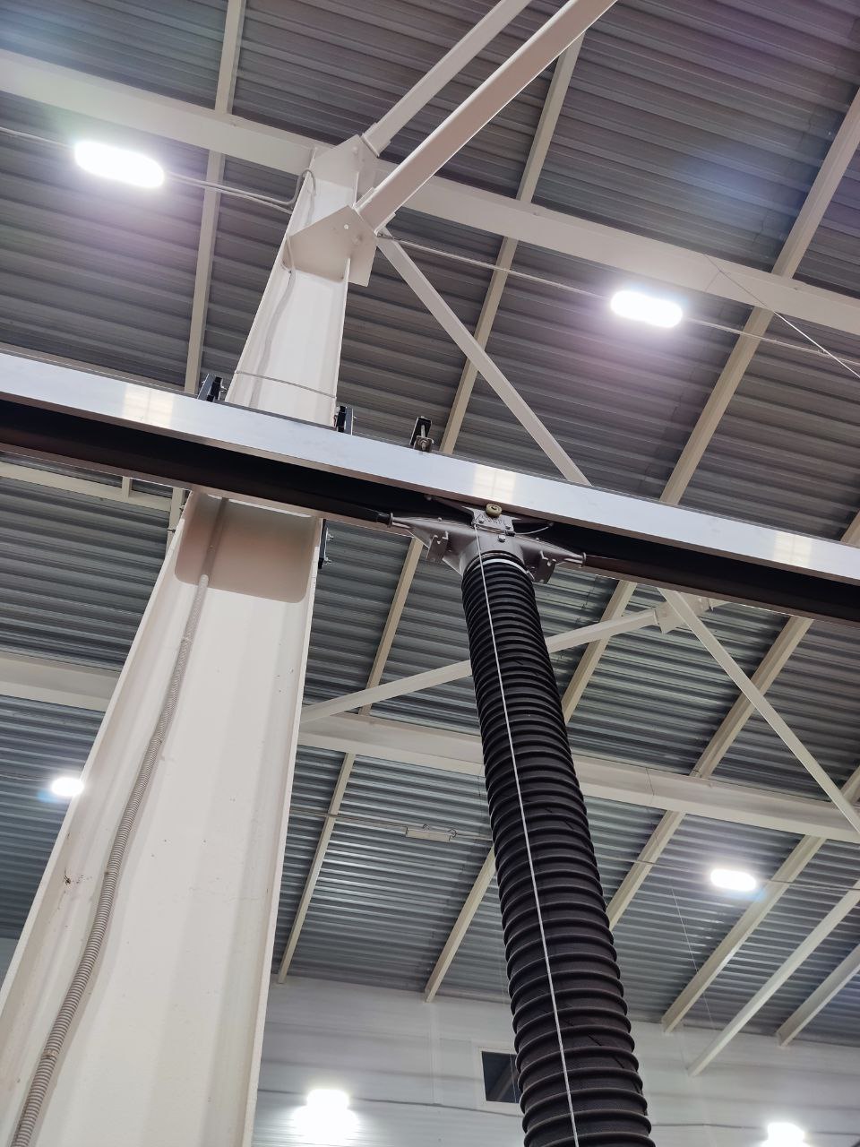 Фото монтаж установки удаления выхлопных газов грузовой 13