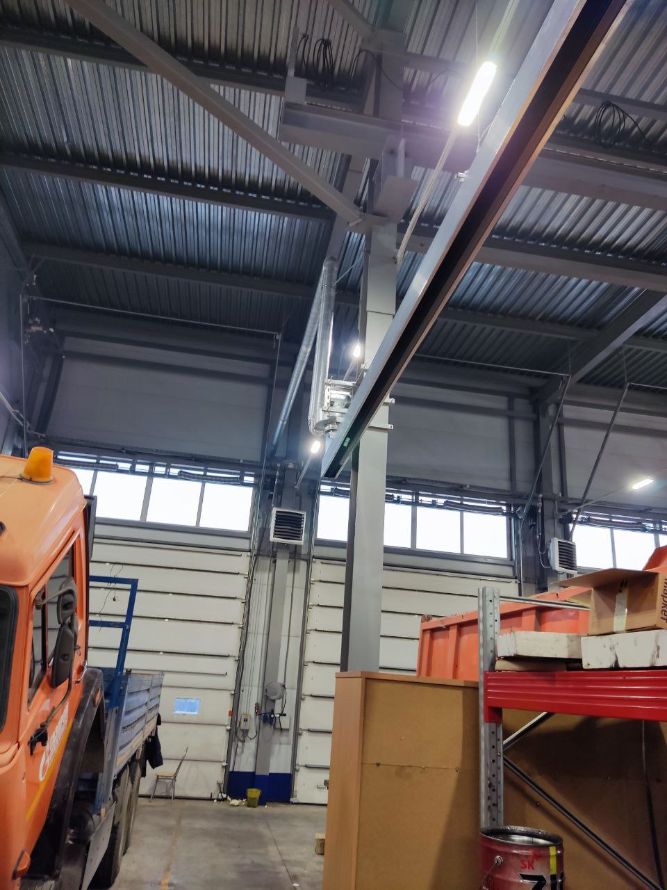 Фото монтаж установки удаления выхлопных газов грузовой 10