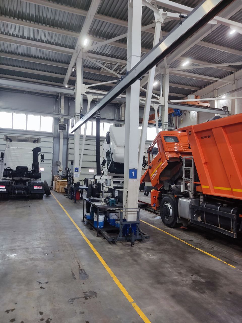 Фото монтаж установки удаления выхлопных газов грузовой 1