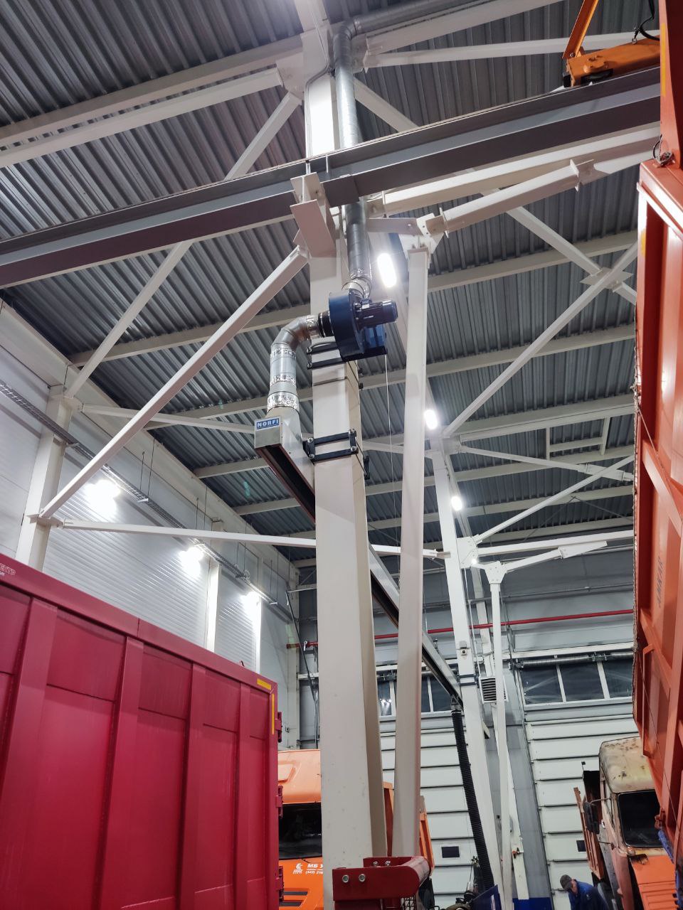 Фото монтаж установки удаления выхлопных газов грузовой 11