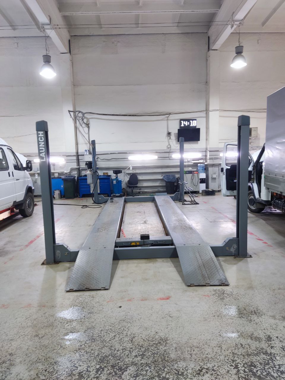 Фото монтаж 4-х стоечного подъёмника 4