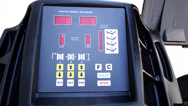 Балансировочный станок AE&T B-500 Балансировочный станок AE&T B-500